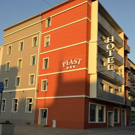 Hotel Piast Nysa Luaran gambar