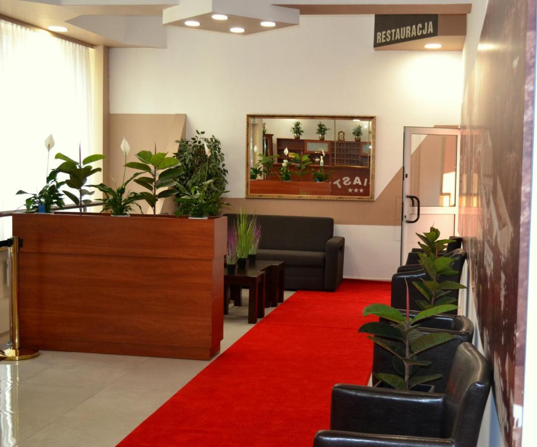 Hotel Piast Nysa Luaran gambar