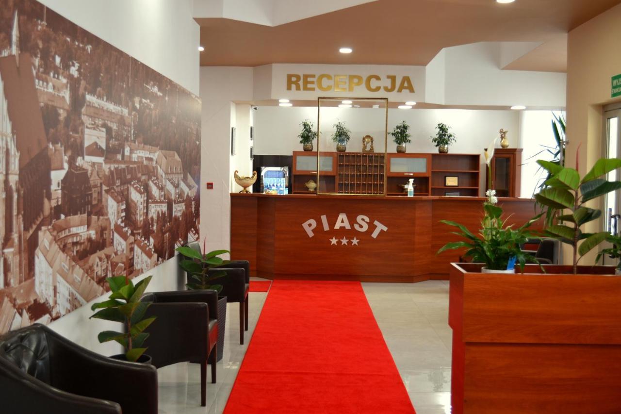 Hotel Piast Nysa Luaran gambar