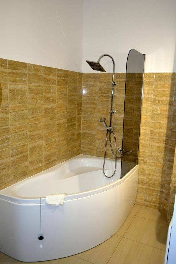 Hotel Piast Nysa Luaran gambar
