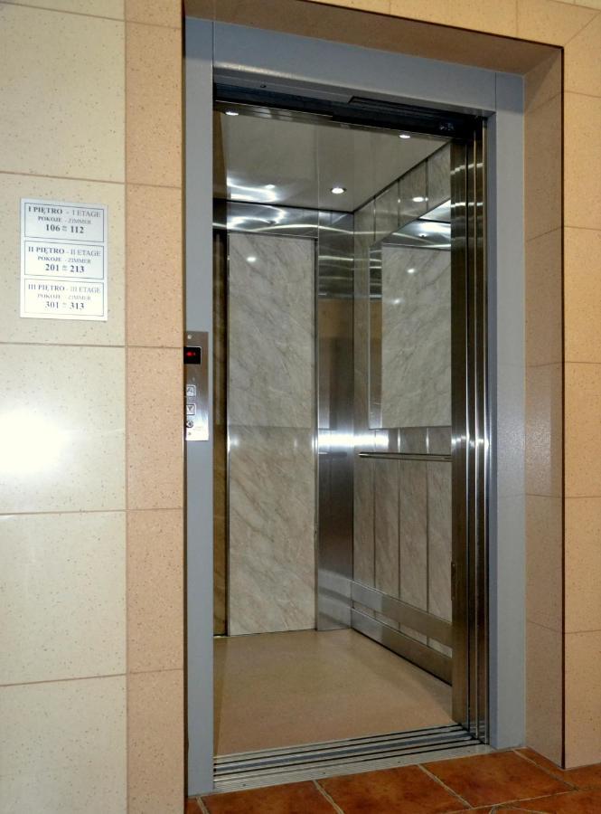 Hotel Piast Nysa Luaran gambar