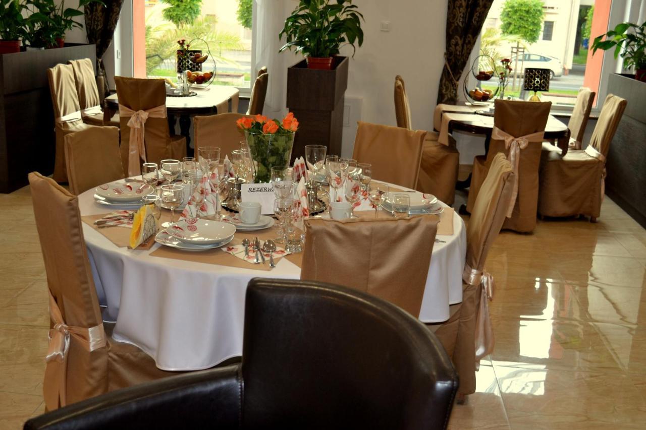 Hotel Piast Nysa Luaran gambar